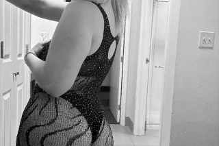 Your fav Upscale Blonde Bombshell is back 💃🏼🐰Ask about my 2girl👩🏼‍❤️‍💋‍👩🐱Incall and outcall available - Image 3