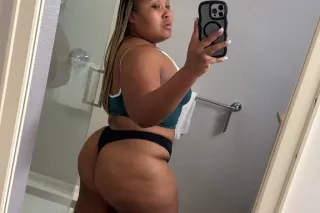 Come Experience Ms Honey While I’m In Town....️ - Image 2