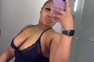 Come Experience Ms Honey While I’m In Town....️ - Image 1