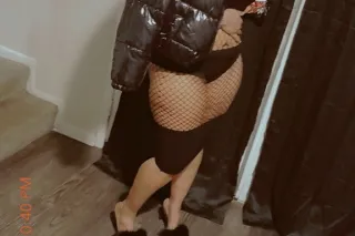 Ms.Wett Pussiess - Image 5