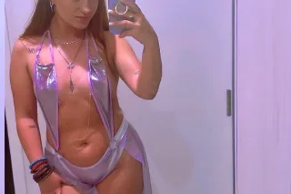 *Available Now* come see a baddie, pretty white gal💕 - Image 7