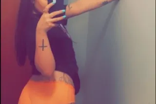 *Available Now* come see a baddie, pretty white gal💕 - Image 1