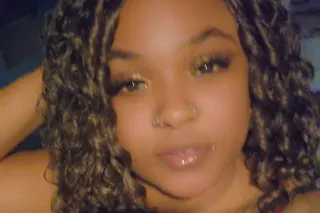 inn Call me misses inn and out come see me show.I could show you what it's all about - Image 3